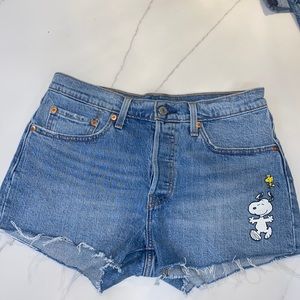 Levi's X Peanuts Snoopy 501 Denim Mid Rise Shorts